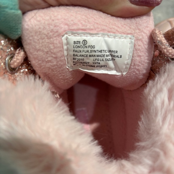 Toddler Girl London Fog Snow Boots - Picture 4 of 4